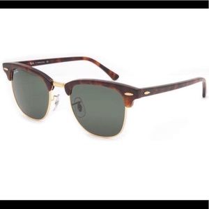 Ray-Ban Clubmaster Classic Sunglasses in Tortoise